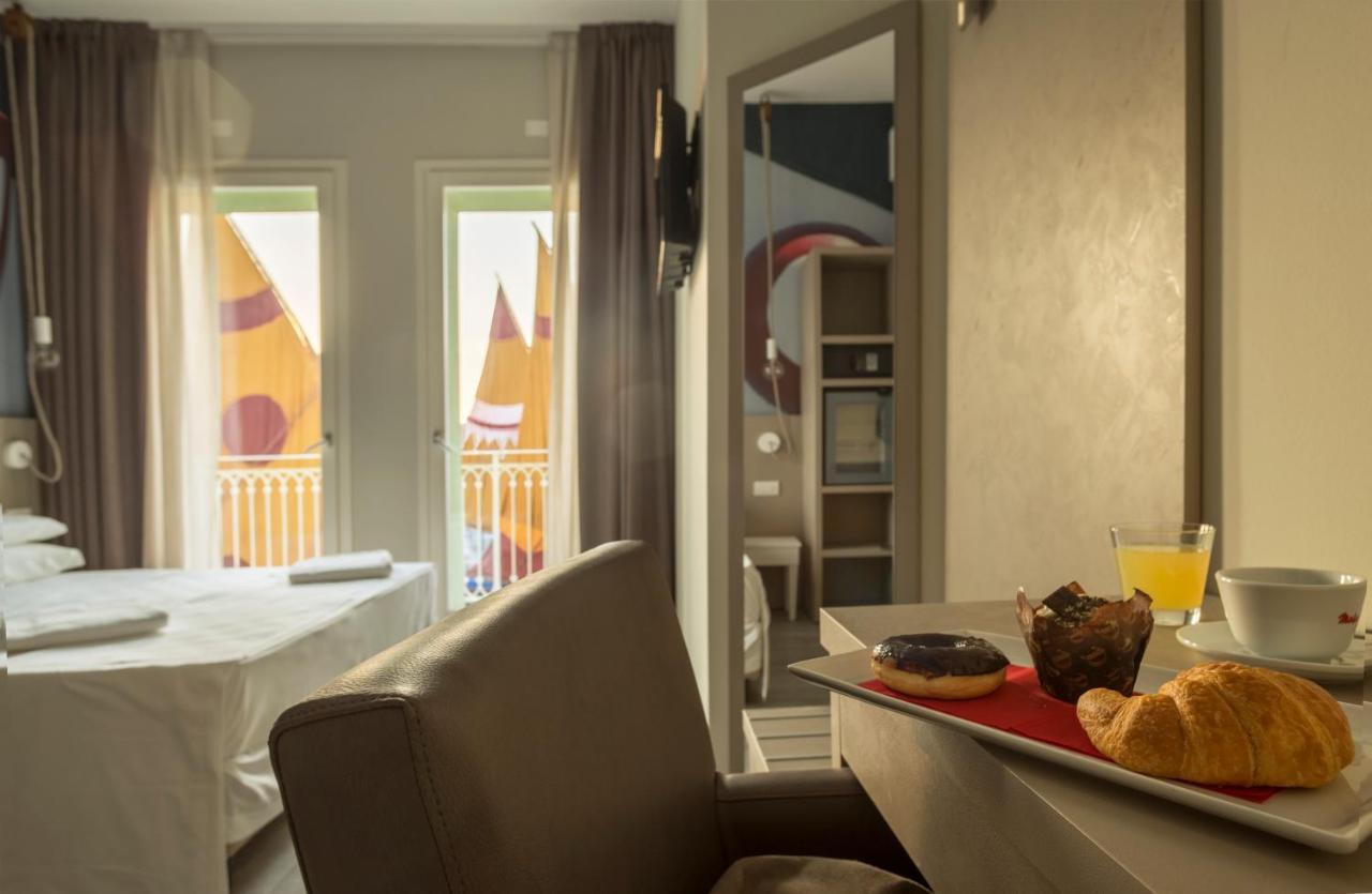 Porto Canale B & B เชเซนาติโก ภายนอก รูปภาพ